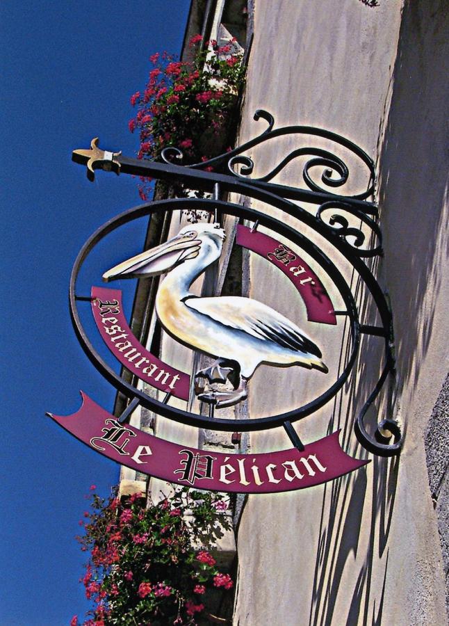 Le Pelican Hotel Rochefort-en-Terre Exterior foto